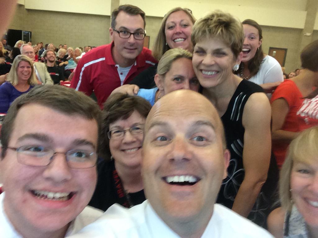 ihevsd's tweet photo. 2015 Opening Breakfast with staff &amp; guest Michael Phillips.  #BetheGift #EnduringExcellence http://t.co/yCsEqbJk52