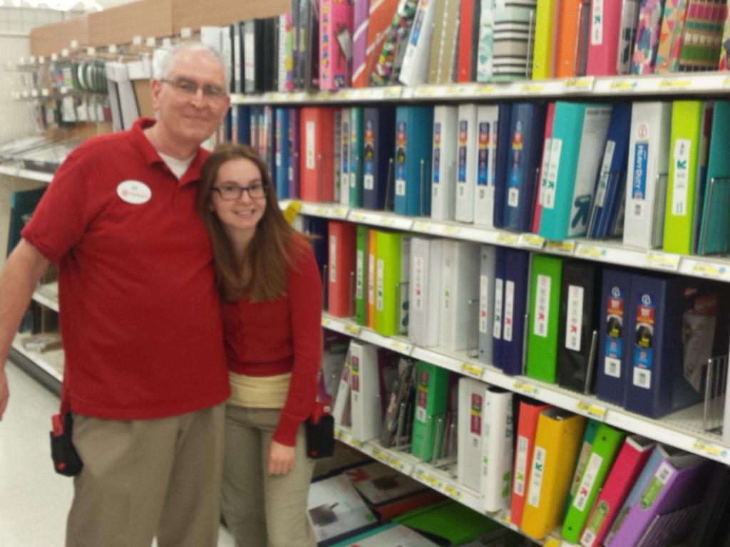 Jessie_Gorecki's tweet photo. T0731's amazing instock team keeping back to school looking full, zoned and smokin'. # totallybragging # target http://t.co/TyCYhkmZVa