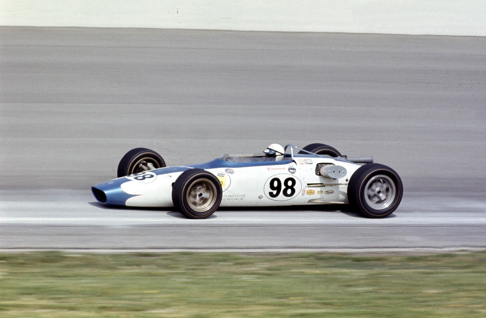 Happy 82nd birthday to two-time Indy 500 winner Parnelli Jones. An icon:  