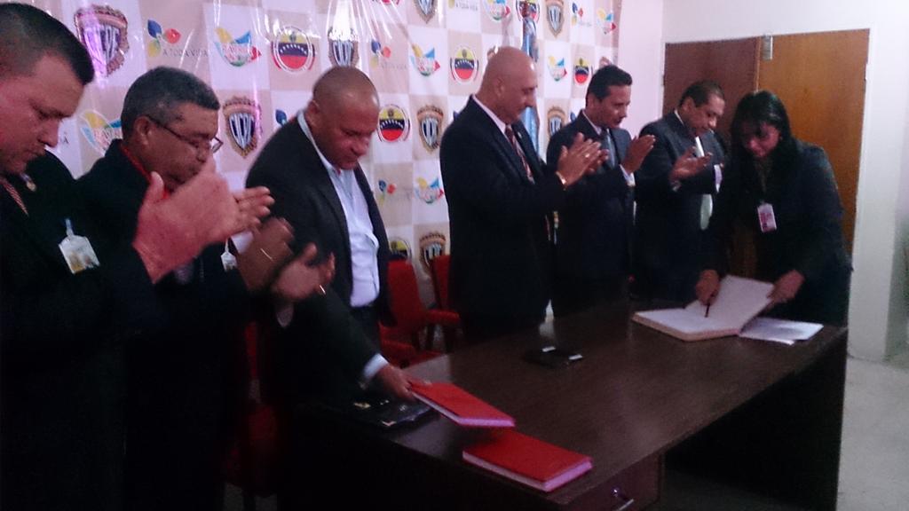 cicpc_monagas's tweet photo. Acto de transmisión de mando jefaturas Sub Delegacion Maturín, Punta de Mata y Temblador. http://t.co/LWKRlqCQRu