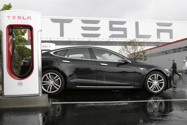 #Tesla loses more than $4,000 on every car it sells csmonitor.com/Technology/201…