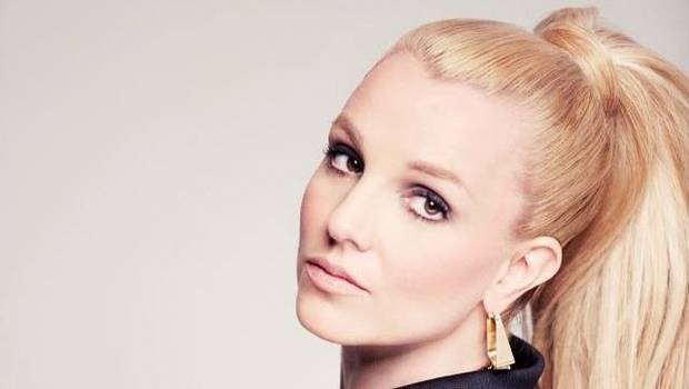 24HorasTVN's tweet photo. ¿Viste el nuevo look de Britney Spears? → http://t.co/x2hLfLwRjr http://t.co/W4sOxMGj7K