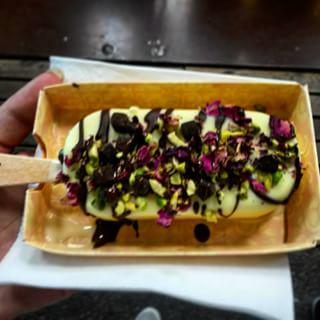 BeMySpot's tweet photo. i migliori #Magnum #Algida del giorno in #Expo2015. Con @BeMySpot il tuo Magnum Pleasure ti costa solo un #selfie. http://t.co/Z7wLHi9jg1