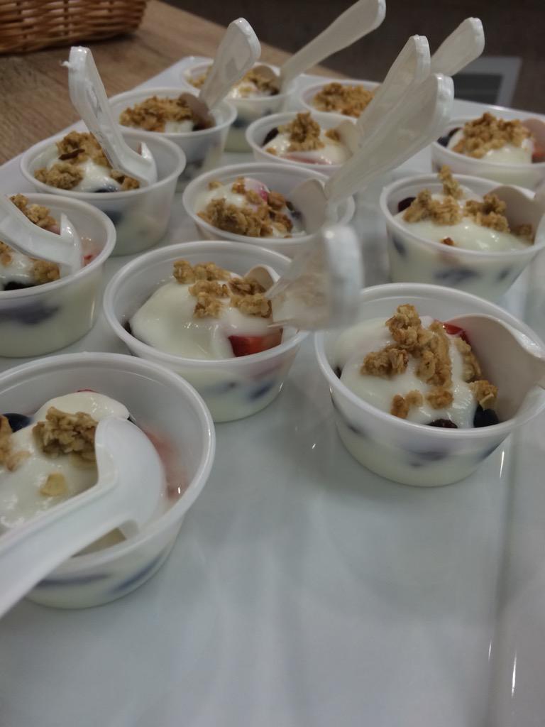 jessloveslocal's tweet photo. ON THE GO SAMPLES at Seton Cafe! Fresh Fruit, Granola &amp; Yogurt Parfait #nomnom @OntheGoQC @MSVU_Halifax http://t.co/ETCj1sGC9m