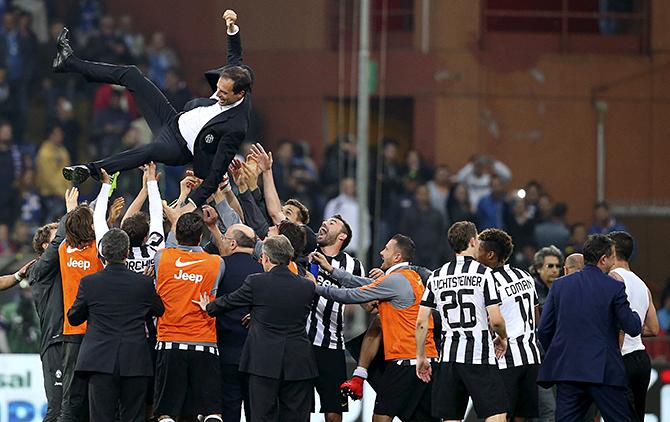 Happy 48th birthday to the one and only Massimiliano Allegri! Congratulations 