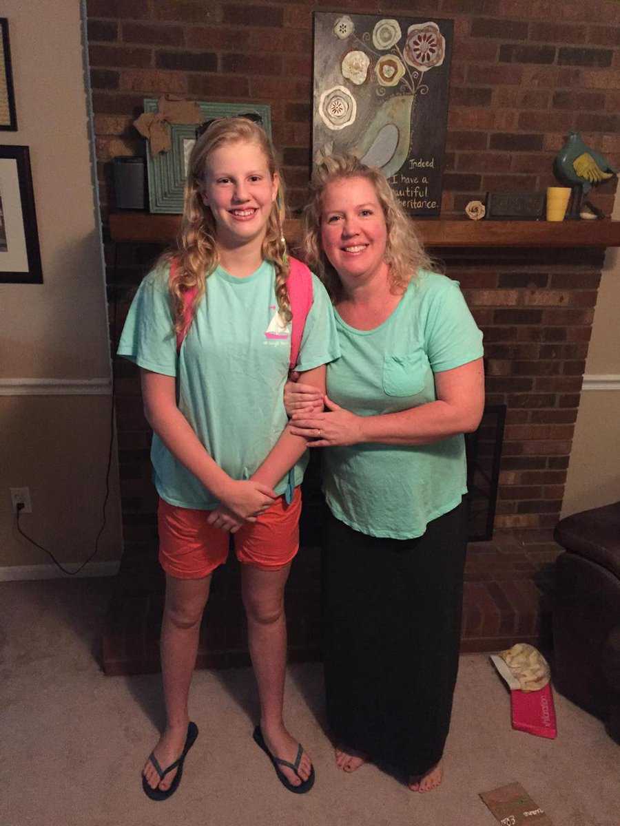 LookoutBLowe's tweet image. Mommy is getting shorter... #firstdayof7thgrade #slowdown
