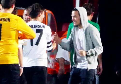 avalanchemuke's tweet photo. Lilo is friendship goals http://t.co/iogrmaxH4E