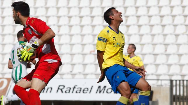 "<a href="/nachonavarrete4/">Nacho Navarrete</a> sería la guinda del pastel". Jorge Cordero busca un medio sub 23 lavozdigital.es/deportes/cadiz…