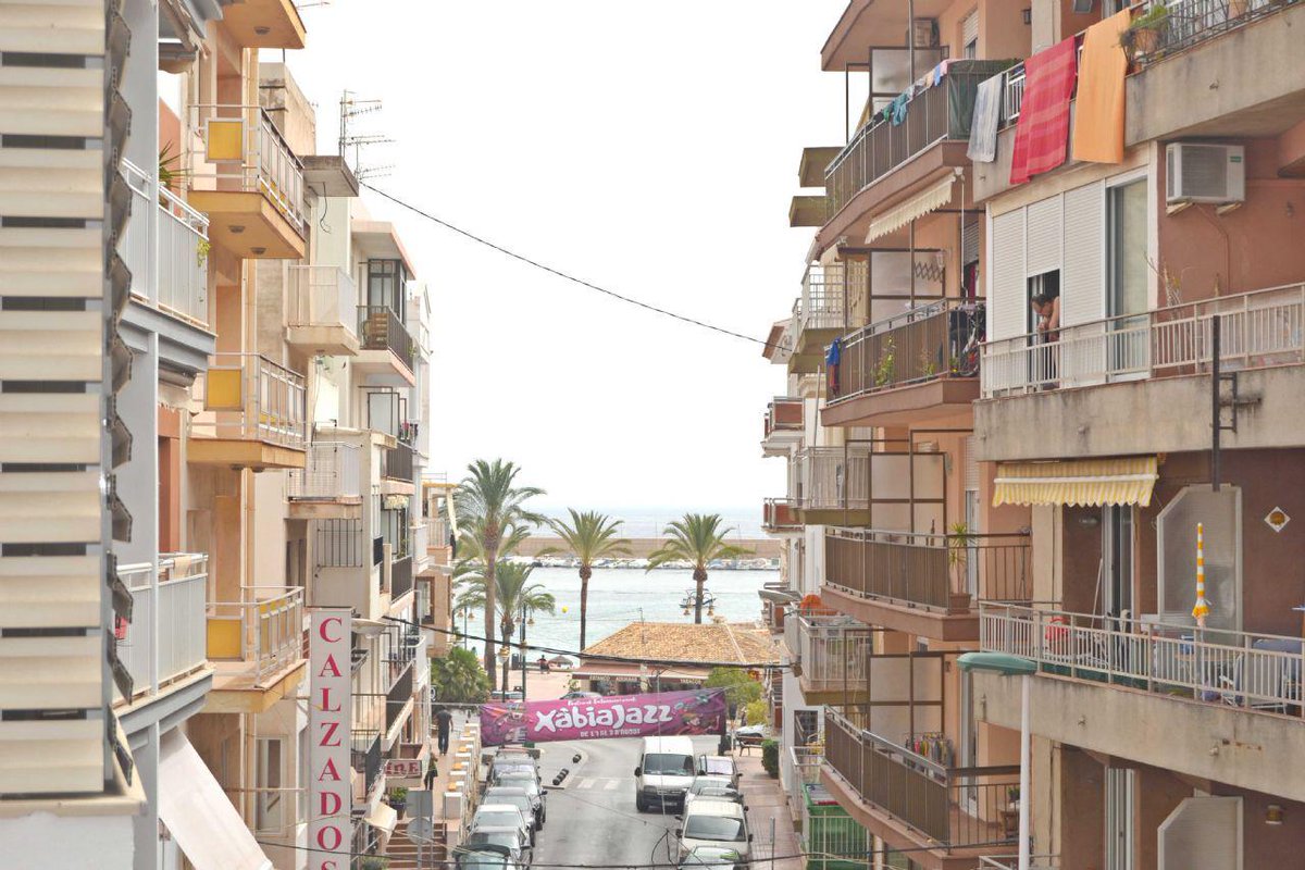 LauroraVillas's tweet photo. En Alquiler Anual Apartamento en la zona del Puerto en Jávea, con vistas al mar.
http://t.co/Wb11kXZtlf http://t.co/6Zymd1ugrt