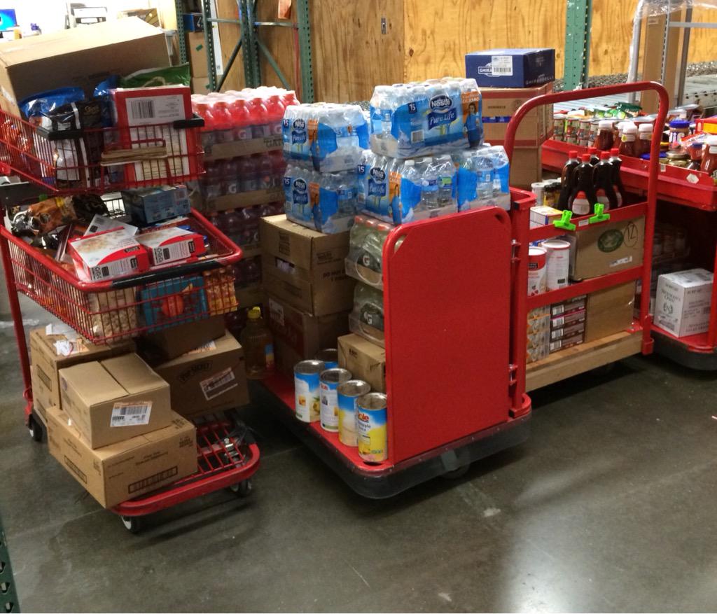 nick_imper's tweet photo. Getting started before store open at 1430! #FillErUp @CarolDo30200 @A_Leigh_ @GawlikScott http://t.co/QjFoJiC2yC