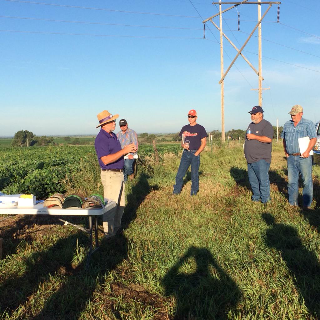 RonGehl's tweet photo. @KSUweeddoc teaching soybean weed control at Upland Seed field day. @PioneerKansas #sciencewithservice @KStateAgron http://t.co/MDUJB0uslw