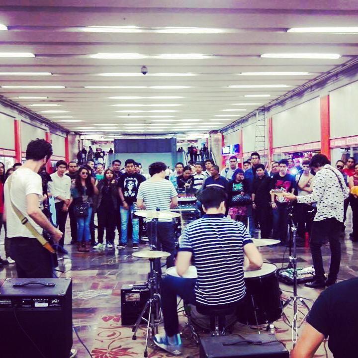 LEBECS's tweet photo. Gracias a todos los que fueron ayer @MetroCDMX #tacubaya #lebecs http://t.co/bXObbwS6b2