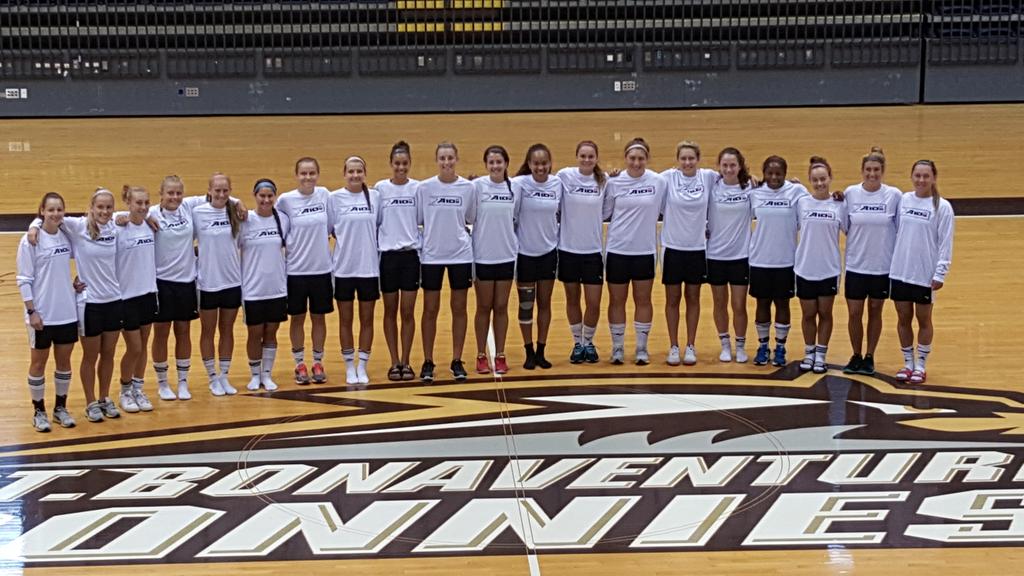 GoBonnies's tweet photo. Celebrating #40yearsofA10 with @BonniesWSoccer! We are proud @atlantic10 members. #Bonnies http://t.co/kP49ArrFnA