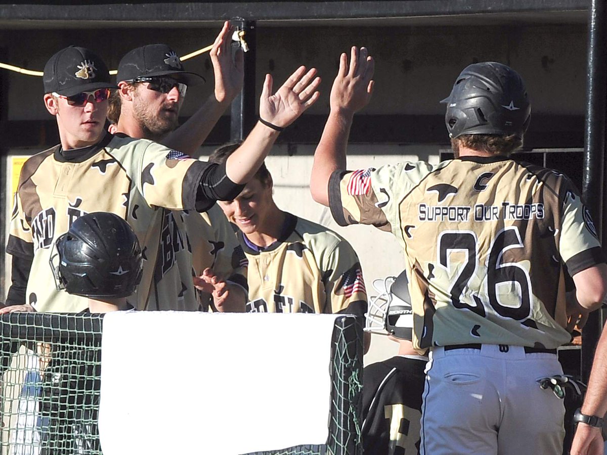 thebulletin's tweet photo. Division title and No. 1 seed — @BendBaseball looks to carry momentum into #WCL2015 playoffs http://t.co/qfjlRucieW http://t.co/rjoQfGaxHa