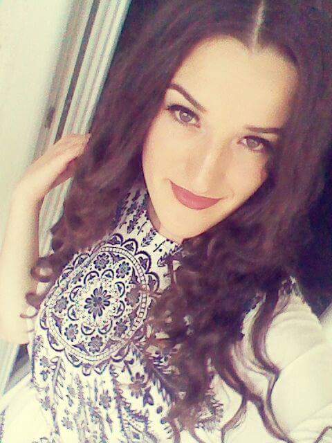 ShalaAjshe's tweet photo. wedding 💚💖💛 http://t.co/XGBl5BVYic