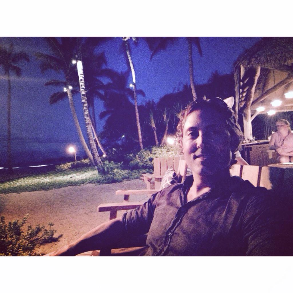 nakarmstrong tweet media