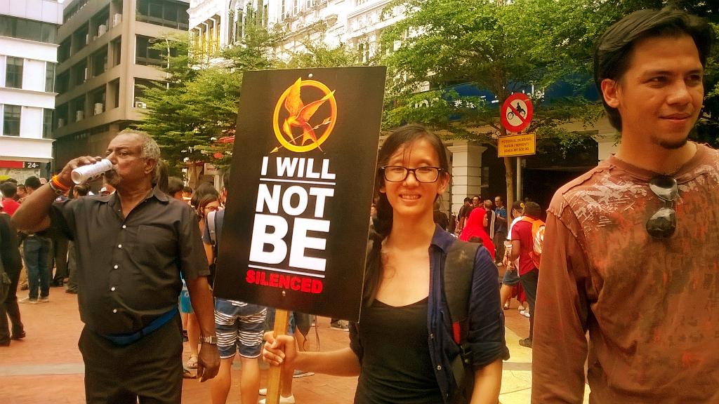 LeeSlimShady's tweet image. Wait! I saw #Mockingjay #HungerGame at #MediaProtest last Saturday #AtTheEdge  @AtTheEdgeMsia #808 @boosulyn