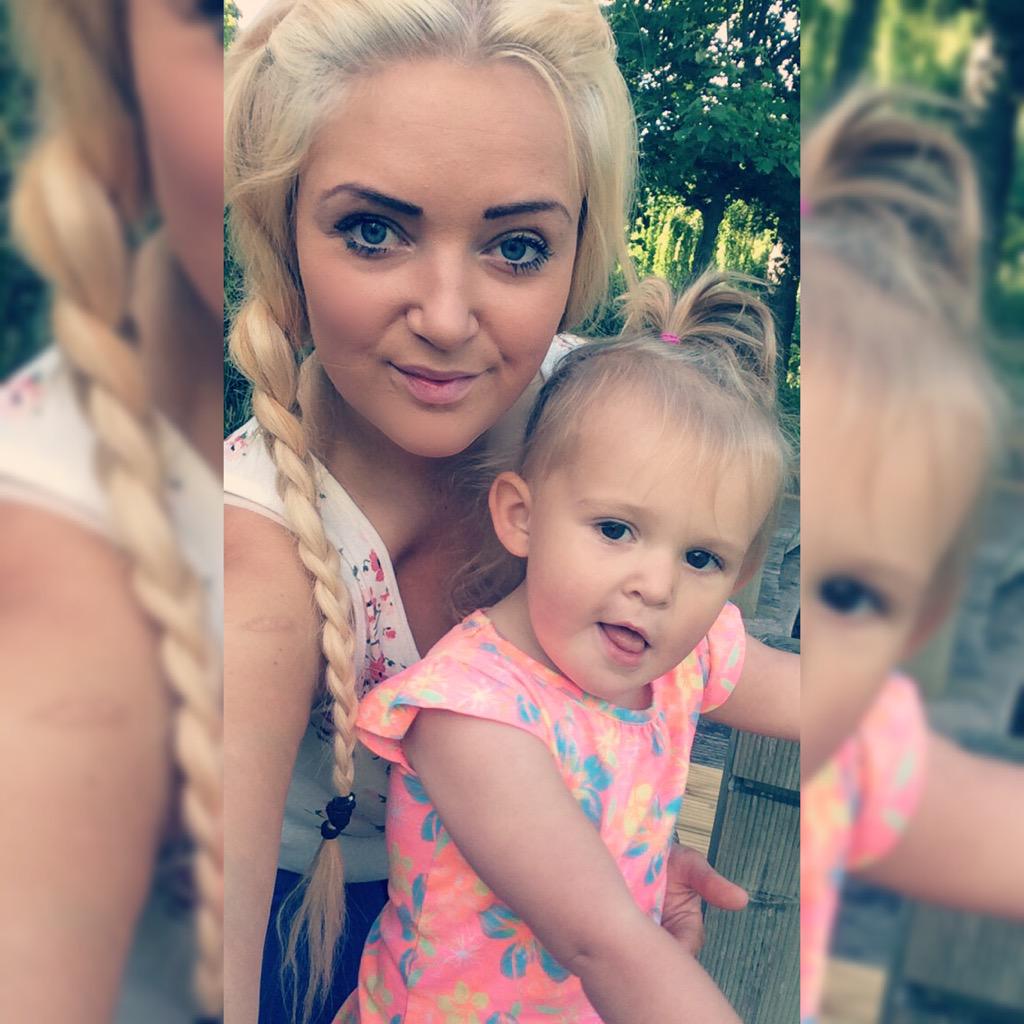 Phoebe Sunshine's Instagram, Twitter & Facebook on IDCrawl