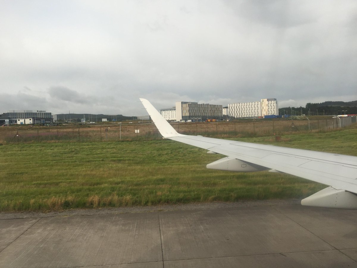 HIXAberdeen's tweet photo. It's #TravelTuesday! If you're flying to and from #Aberdeen, we're so close to the airport- your first port of call! http://t.co/bHrTxT2fjD