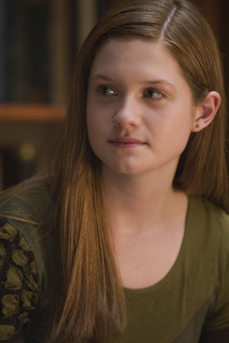 harrypotter's tweet photo. #HappyBirthday to Ginny, the independent, powerful witch who not only captured Harry's heart, but ours as well! http://t.co/DCOuh7KTE2
