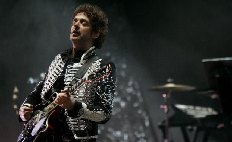 Happy Birthday Watch 7 Best Live Performances By Legendary Frontman >>  