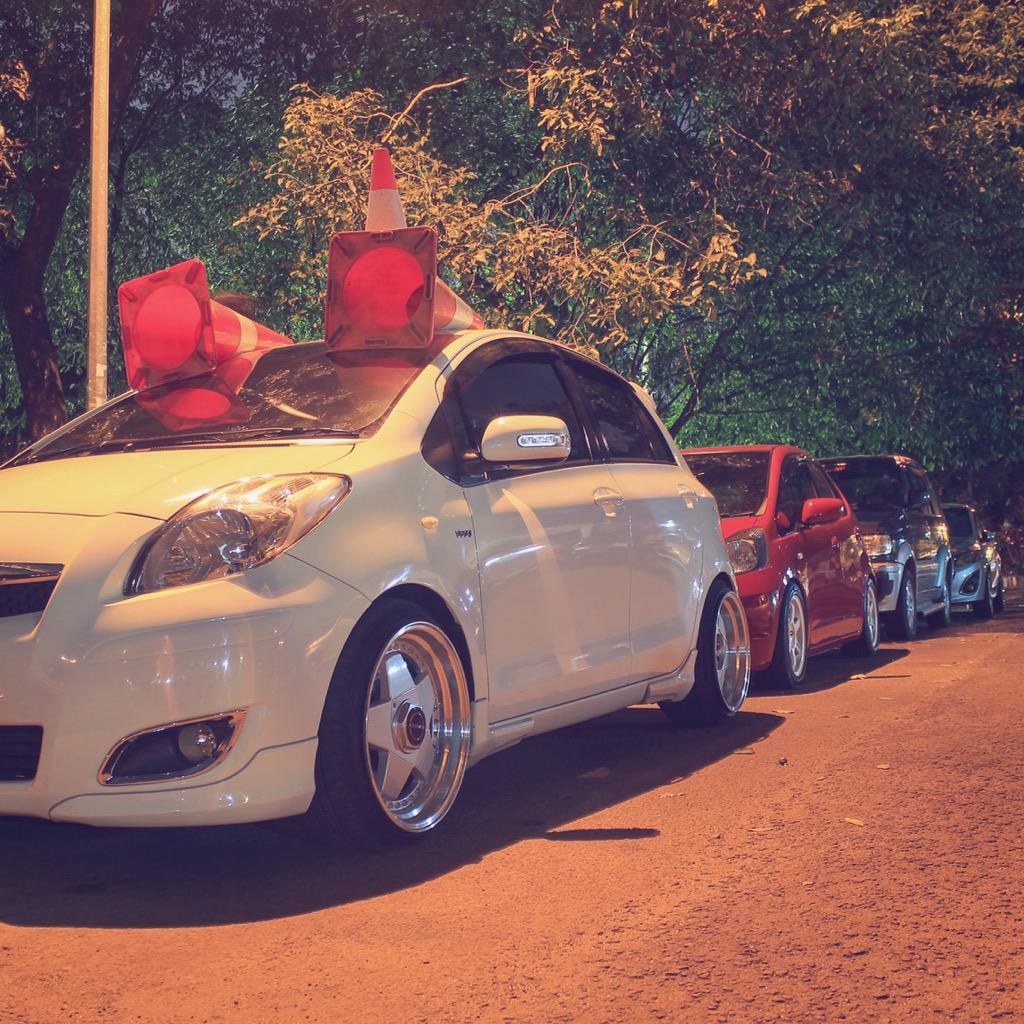 Lowbrain Autoclub (@lowbrain_jkt) on Twitter photo 