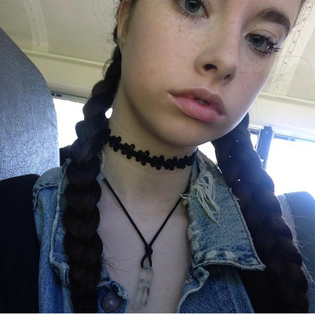 clum on Twitter "THIS IS THE GIRL IN THE VINE WHERE SHE TURNS AROUND