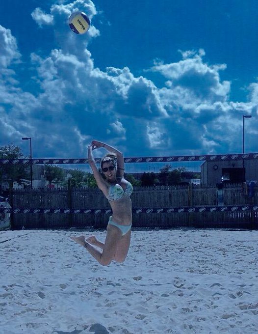Volleyball http://t.co/DWRZHyx3OQ