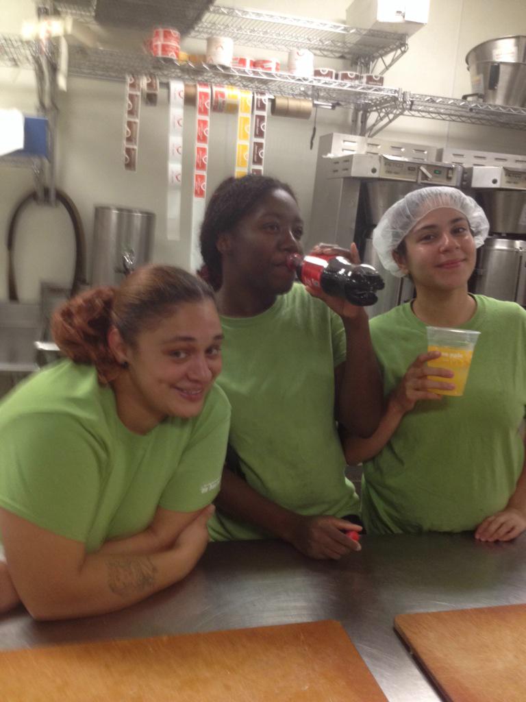 abpjamison's tweet photo. Best sandwich makers in town! Of Boston that is!!! @AbpSales @AuBonPain http://t.co/MOL0OeXStF