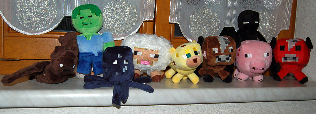 Julianus3300's tweet photo. Heute sind meine Minecraft Kuscheltiere angekommen - die sind cool, oder? #Squidoodle http://t.co/MkHC5VGe6F