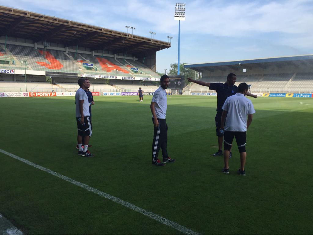 Coupe de la ligue : Auxerre - Red Star CMJDFrYWsAA5hHM