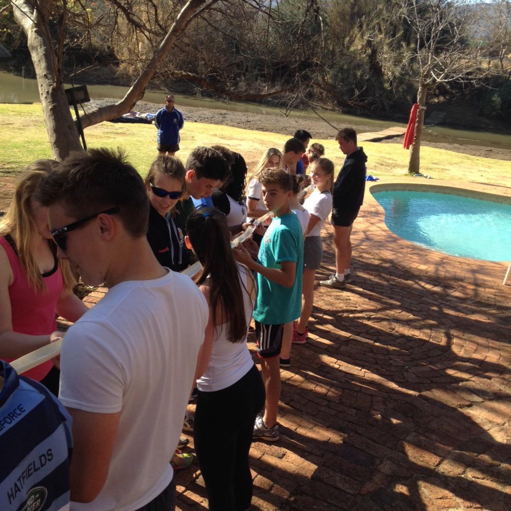 PockSa2015's tweet photo. Konka camp team building. The staff were ace at this! http://t.co/FjkEJw5Fr3