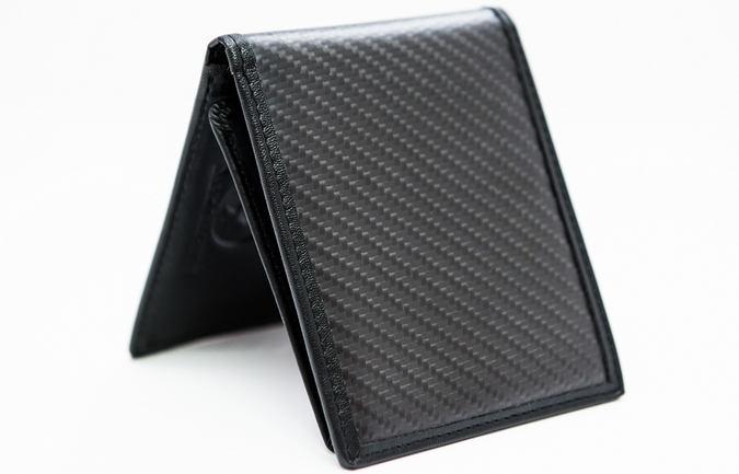 #CarbonFiber Wallets by <a href="/darkgryphongear/">Dark Gryphon</a> 
coolpile.com/gear-magazine/… via coolpile.com
#Crowdfunding #Leather