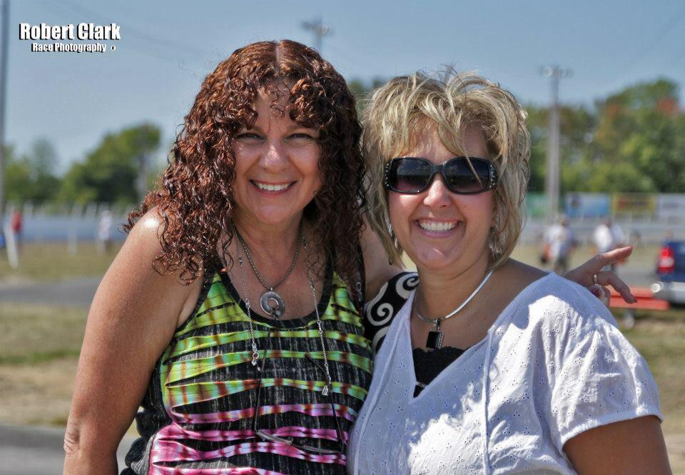 dgraycats's tweet photo. @SuzieQKells and yours truly taken @OswegoSpeedway by @clark1461 a few Classics ago! http://t.co/SMrY90LvGD