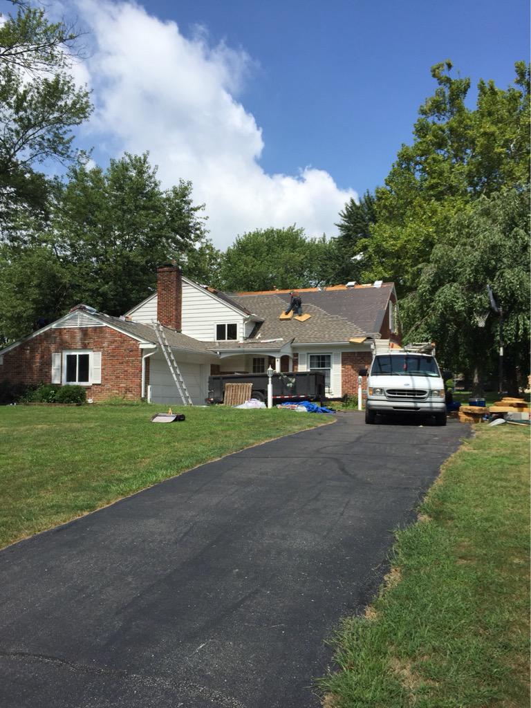VIPIndy's tweet image. Roof almost done in Greenwood area. We have the best roofing crew in town !!!!