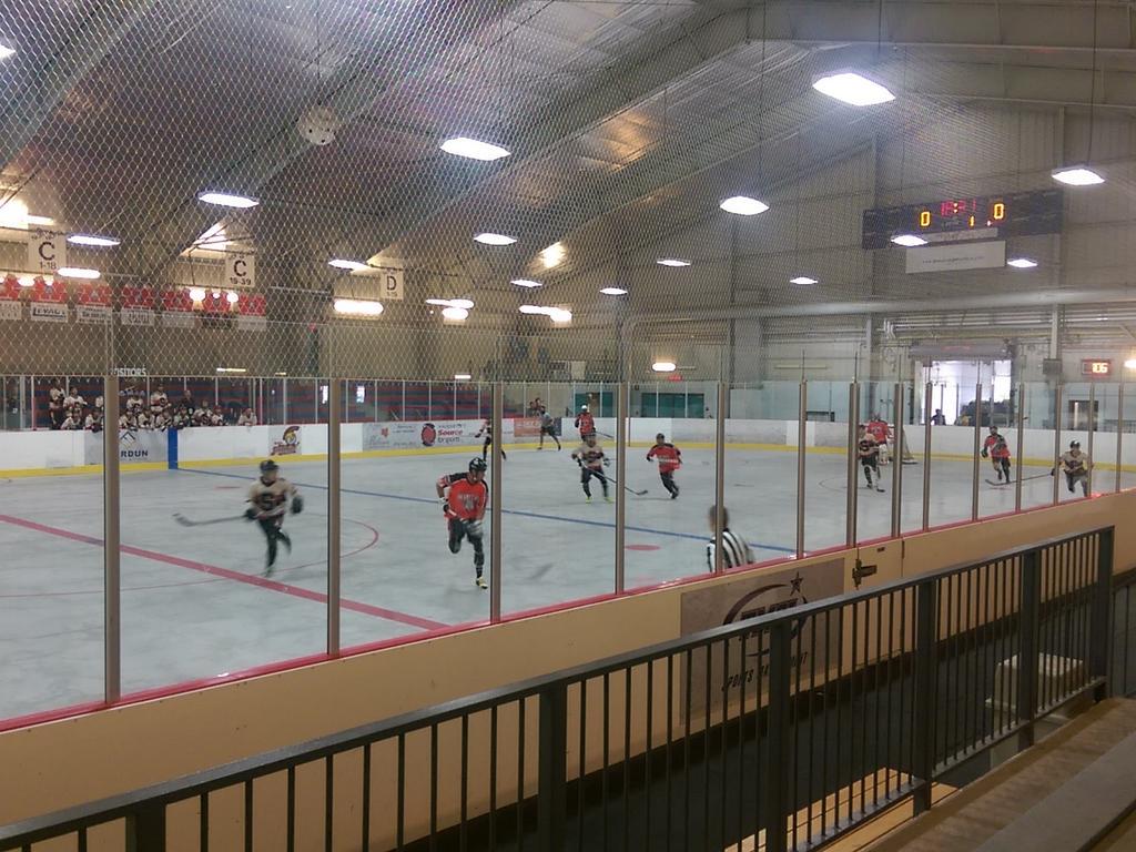 KESimpson37FM's tweet photo. Beyond stoked to be at @CanBallHockey Nationals and that I can watch teams like the @BHEOfficial #Savages http://t.co/Af0qnHIXib