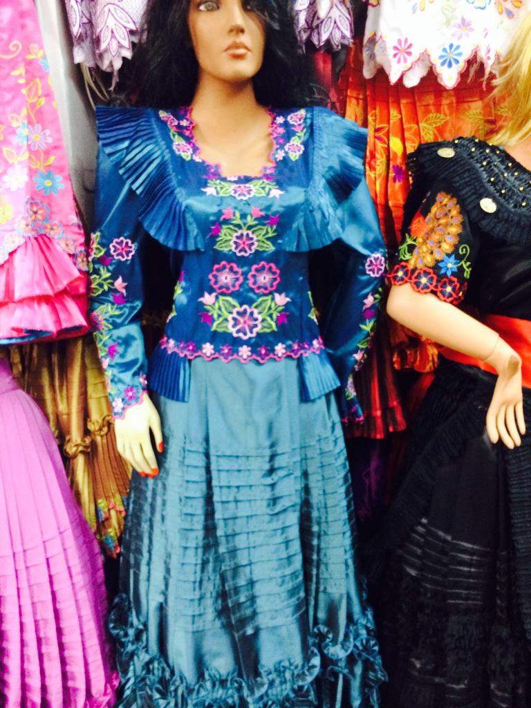 TeresaDeeaz's tweet photo. ππππππ #PeruvianProbs #Marinera http://t.co/Uc8o39G5c1