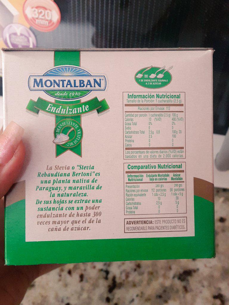 DaniGuia22's tweet photo. @SaschaFitness mira este edulcorante Nacional! Como lo calificas tu? Pasa la prueba?? http://t.co/KNe9TklWKJ