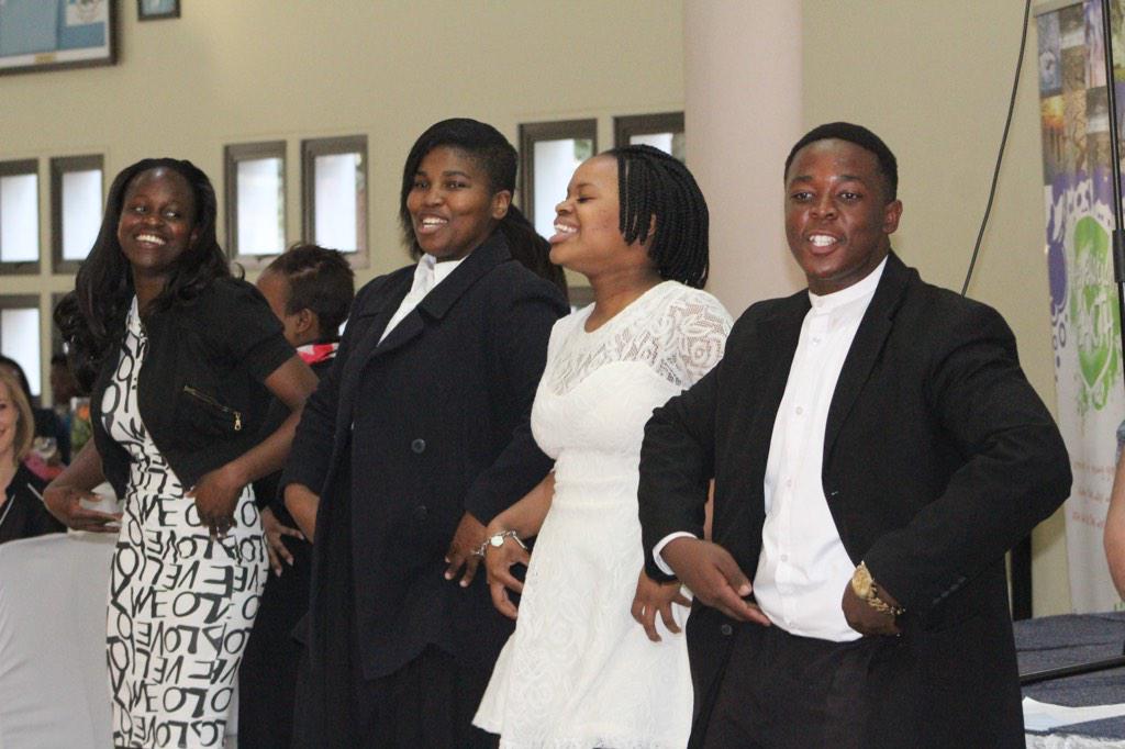 #GEHola #GEBHChightea <a href="/Gen_Earth/">Generation Earth</a> @EllaBellaC @missjuly_ix <a href="/LovaticLeshilo/">boledi 🌻🌈</a> <a href="/BlueHillsColleg/">Blue_Hills_College</a> <a href="/haseena_rahim/">haseena rahim</a>