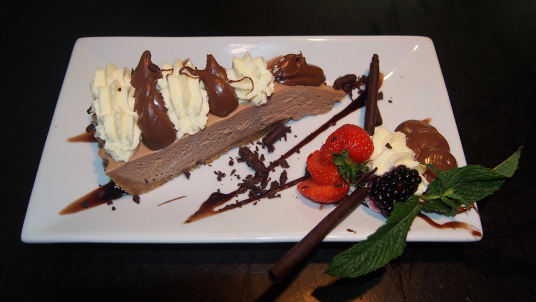 LaLanterna1970's tweet photo. Every day is a nutella cheesecake kind of day. #NutellaObsession http://t.co/zs2ltnFn30
