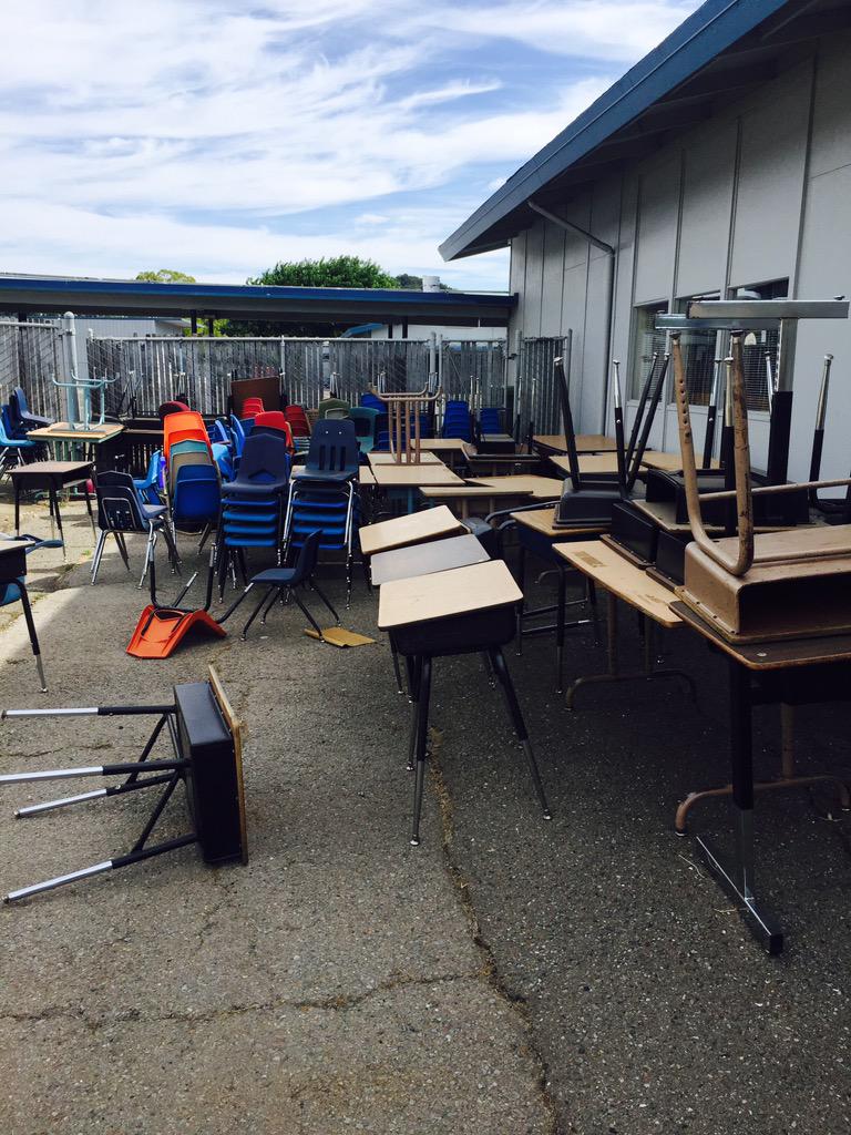 julietstarrett's tweet image. The first of its kind. Sitting desk graveyard. Start your own graveyard @Stand_Up_Kids @DonorsChoose @tferriss