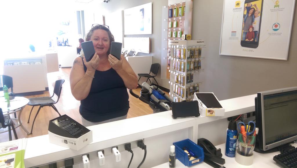 AdcommFXBG's tweet photo. CPP with a grandslam! The value of LG's powerhouse wowed his customer #CyaTMo #nobrainer @SellWithLG @AdcommDigitelHQ http://t.co/bYiHjyudhD