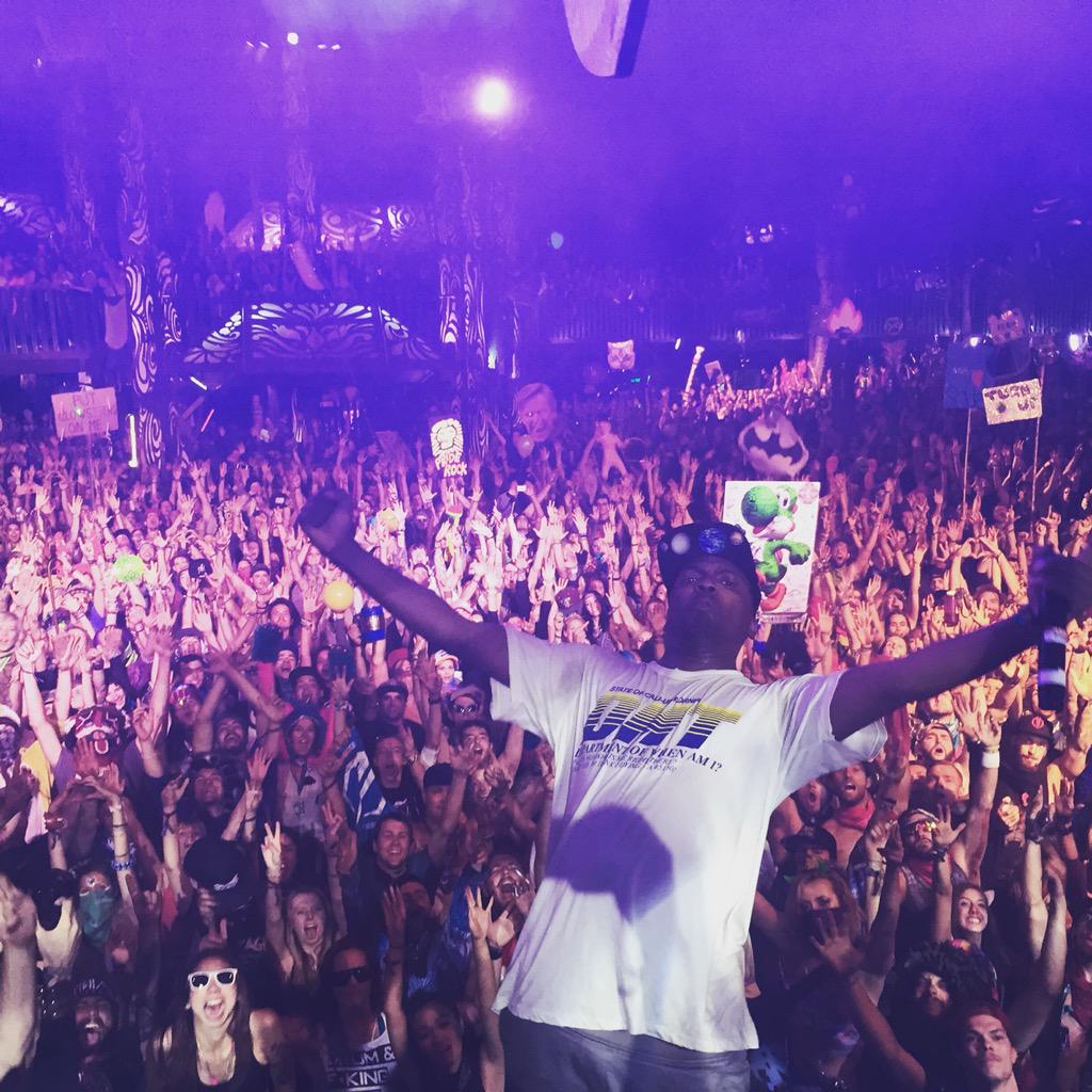 12thplanet tweet picture