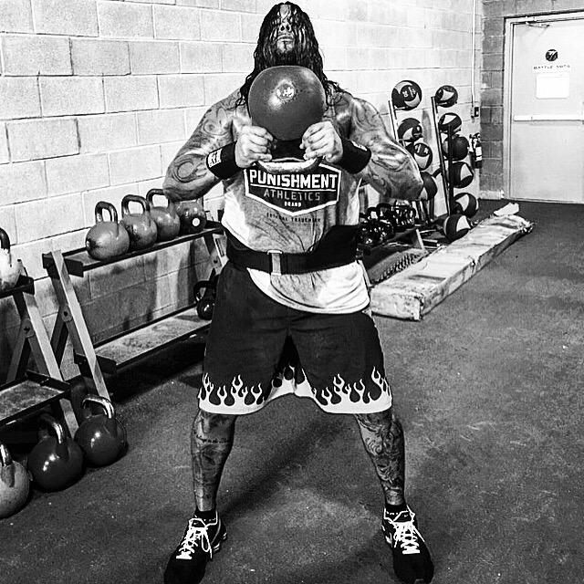 JayTWarsh's tweet photo. @BattleArtsMMA @TWKettlebell @wallace_fitness @BrookesPromo @milanmiracle - the BATTLE ARTS family ~ http://t.co/HmOk3nXJcm