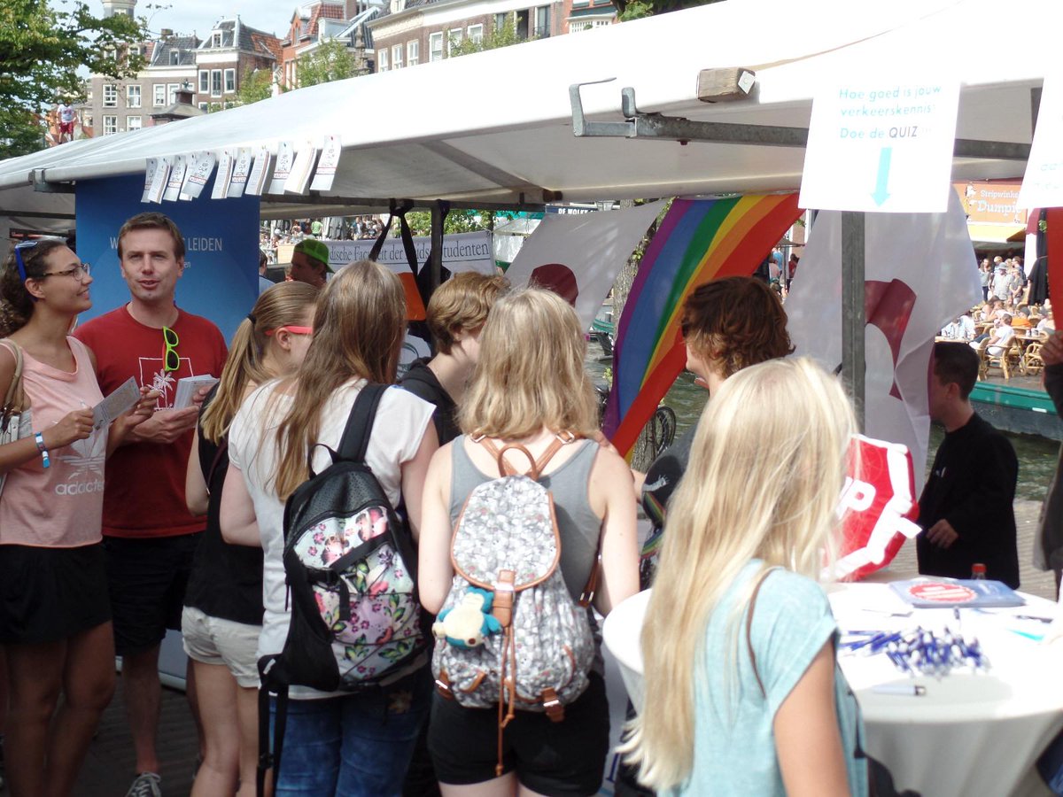 Het was een prachtige dag om samen met #LeidenUniversityPride op de informatiemarkt van de #ELCID2015 te staan!