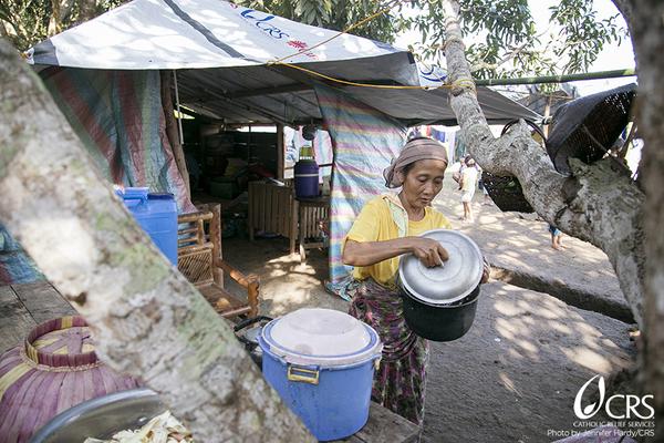 FaithWorksCRS's tweet photo. We're helping people flee violence in the #Philippines. See how: http://t.co/ciPnY0wqhr . http://t.co/stf6NlOAjP