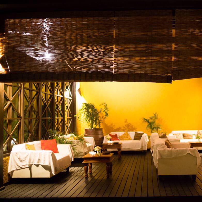 susidiazchef's tweet photo. Zona de #relax en nuestra terraza #restauranteLaFinca ideal para tomar un #aperitivo o una copa después de cenar 🍸 http://t.co/Y0D336tVzP