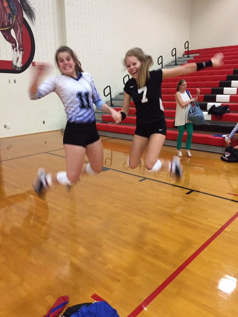 JJPearceVB's tweet photo. Pearce perseveres &amp; beats Coppell in 4. 28-26,17-25,25-17,25-22. Great match ladies! See yall @ Pearland! 🐴👌 #ponyUP http://t.co/lkozF46K3V
