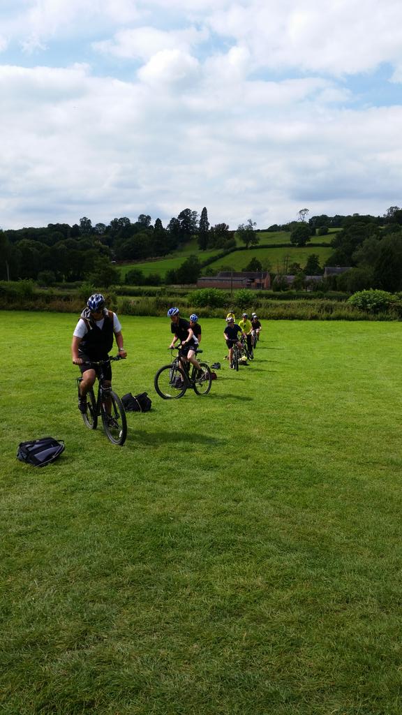 OC1894Sqn's tweet image. 1st of 2 day cycle exped in Derbyshire. 25km all up hill to camp site with @OC864DF hard work great fun @ocnswing