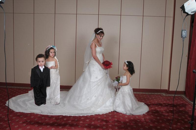 ابنتي الغاليه هبه واحفادي الحلوين كارين وتميم